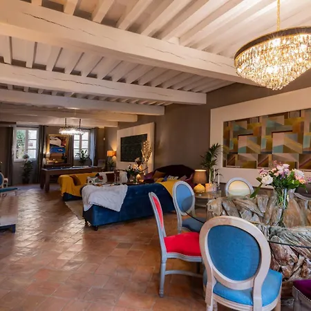 Maison Toscane In A Remarkable Village - Heated Pool, Jacuzzi, Billiard & Ensuite Luxury Bedrooms מלון