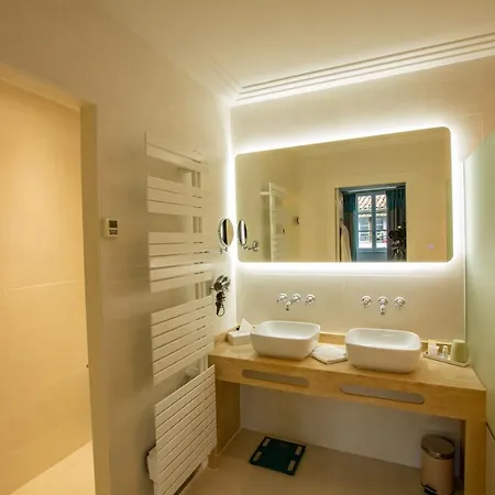 Maison Toscane In A Remarkable Village - Heated Pool, Jacuzzi, Billiard & Ensuite Luxury Bedrooms מלון Terraube
