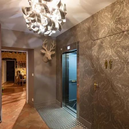 מלון Maison Toscane In A Remarkable Village - Heated Pool, Jacuzzi, Billiard & Ensuite Luxury Bedrooms