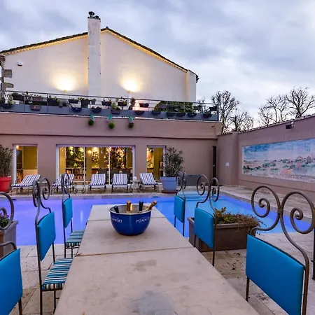 מלון Maison Toscane In A Remarkable Village - Heated Pool, Jacuzzi, Billiard & Ensuite Luxury Bedrooms 4*