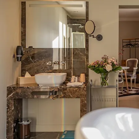 Hotel Maison Toscane In A Remarkable Village - Heated Pool, Jacuzzi, Billiard & Ensuite Luxury Bedrooms Terraube